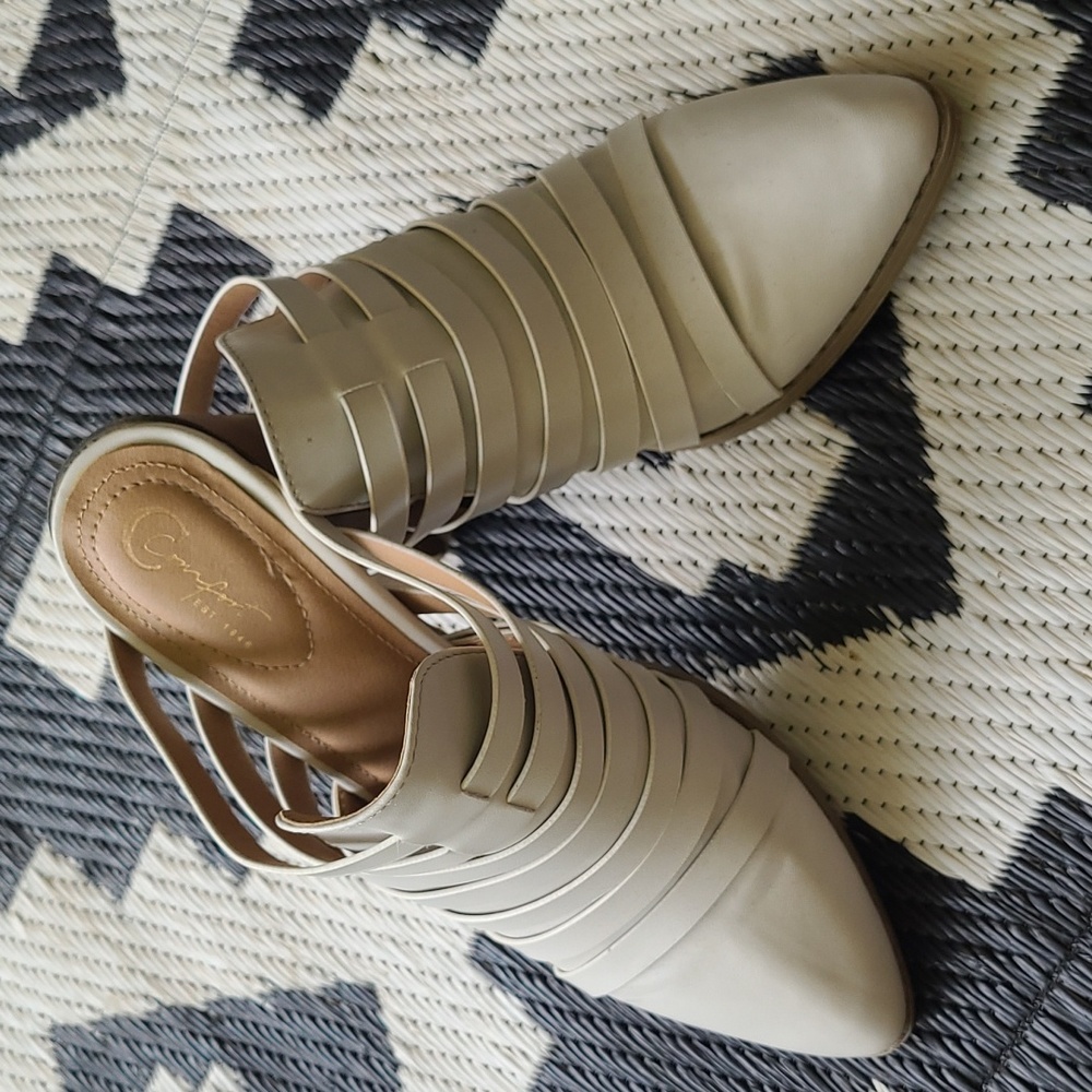 Close toe, great for fall!
